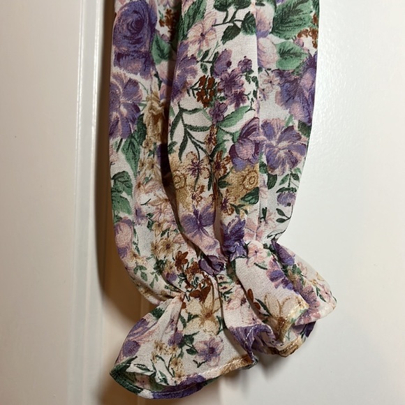 Y2K privy privately privileged Flower top - Picture 4 of 6